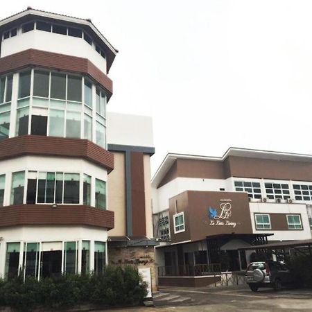 Hotel Le Lerts Living Khon Kaen Ngoại thất bức ảnh