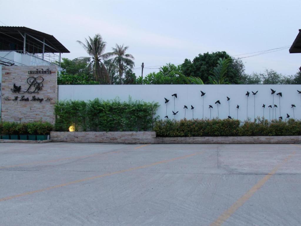 Hotel Le Lerts Living Khon Kaen Ngoại thất bức ảnh