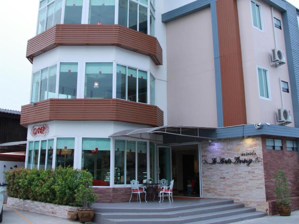 Hotel Le Lerts Living Khon Kaen Ngoại thất bức ảnh
